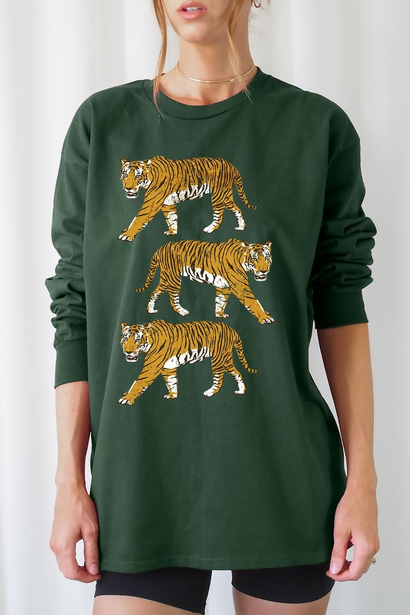 UL240P-E3104 Retro Tigers Graphic Plus Long Sleeve Tee $17