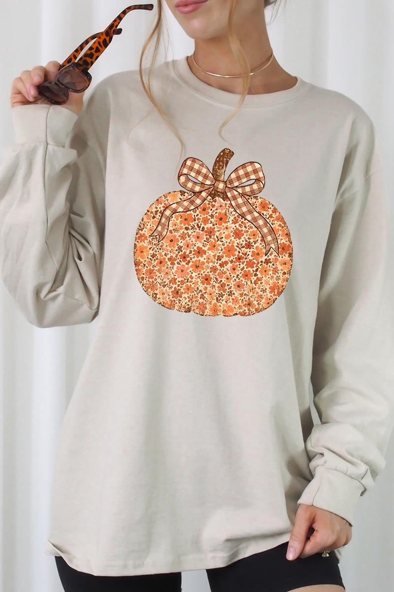 UL240P-E3135 Floral Fall Pumpkin Graphic Plus Long Sleeve Tee $17