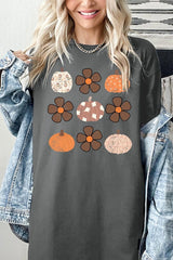 5000P-E3117 Pumpkins & Flowers Fall Plus Heavy Cotton Tee $12.75