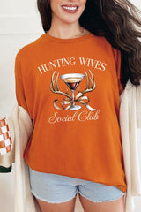 5000P-E3191 Hunting Wives Social Club Graphic Plus Heavy Cotton Tee $12.75
