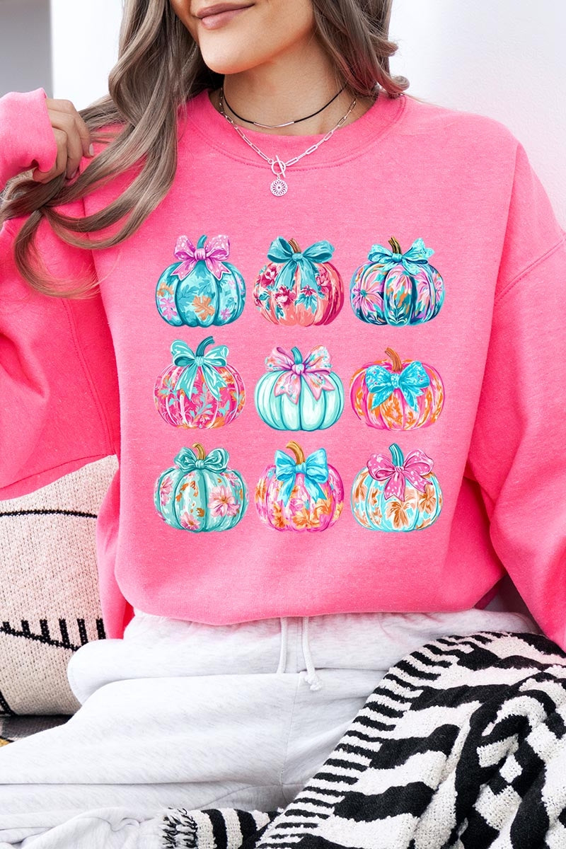 UL180P-E3137 Coquette Pumpkin Graphic Plus Sweatshirt $25