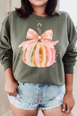 UL180P-E3083 Brushstroke Pumpkin Graphic Plus Sweatshirt $25