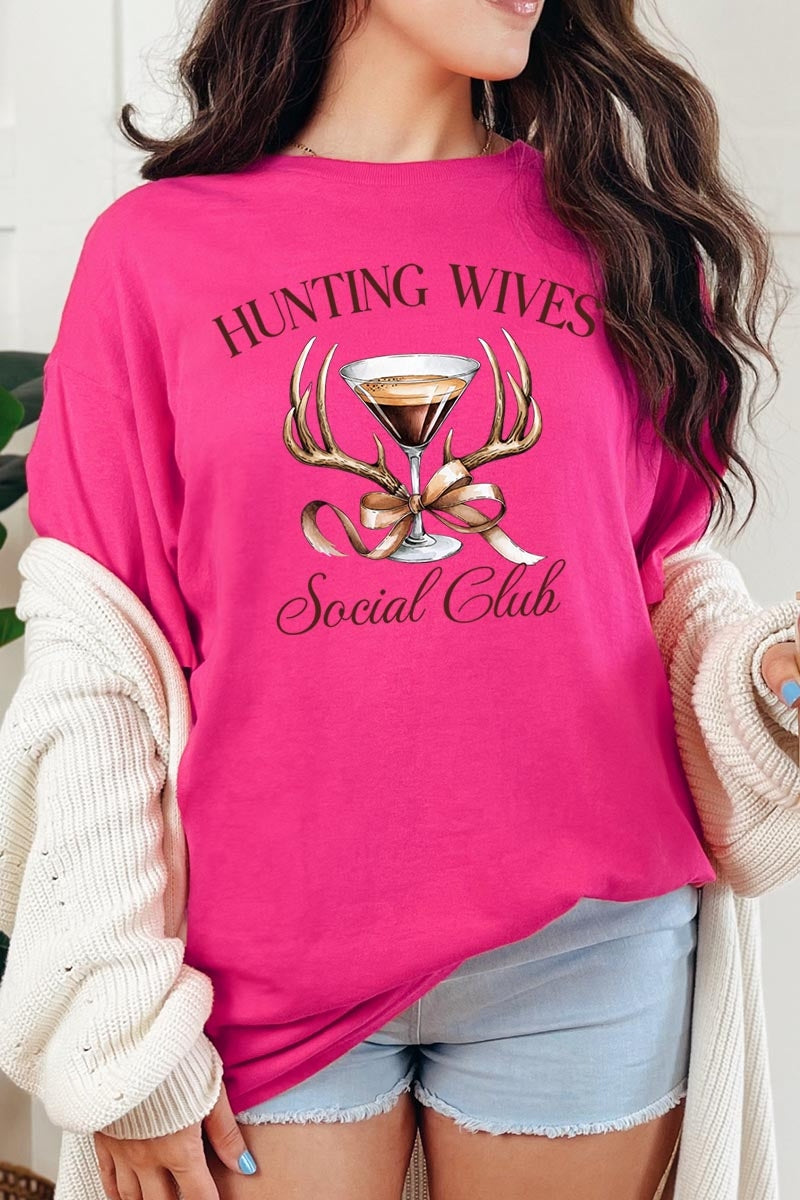 5000P-E3191 Hunting Wives Social Club Graphic Plus Heavy Cotton Tee $12.75