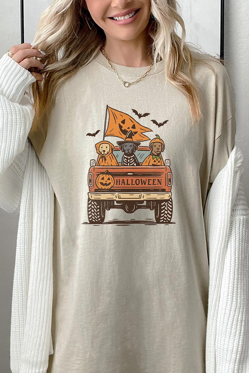 5000-E3150 Halloween Truck Dogs Graphic Heavy Cotton Tee $9