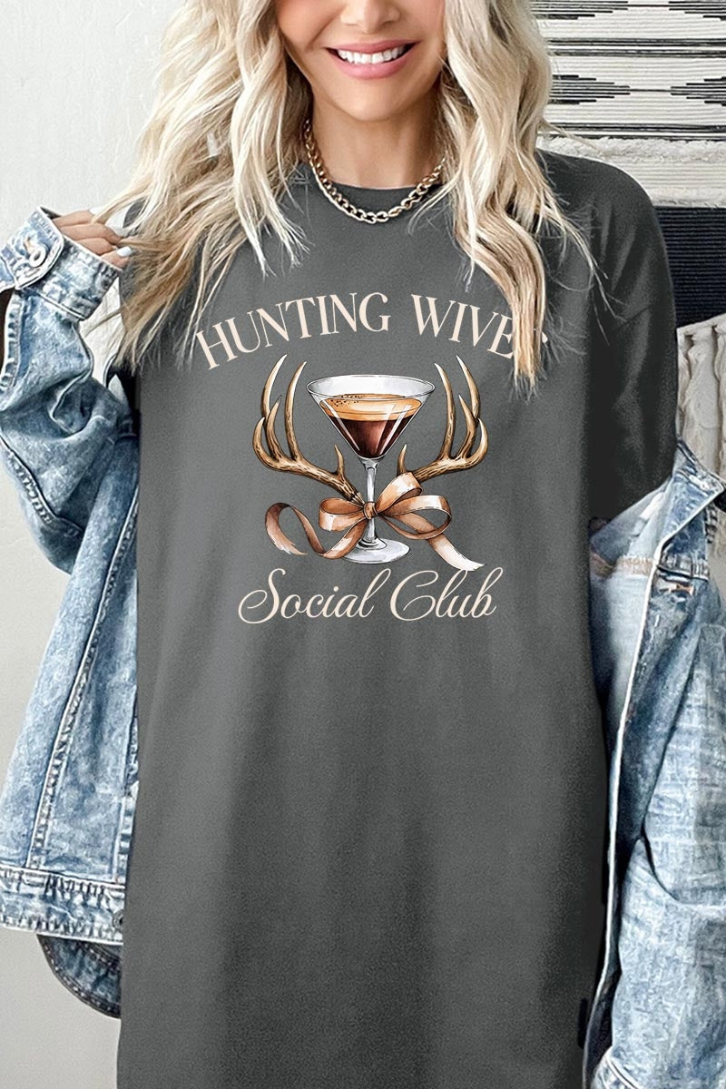 5000P-E3191 Hunting Wives Social Club Graphic Plus Heavy Cotton Tee $12.75