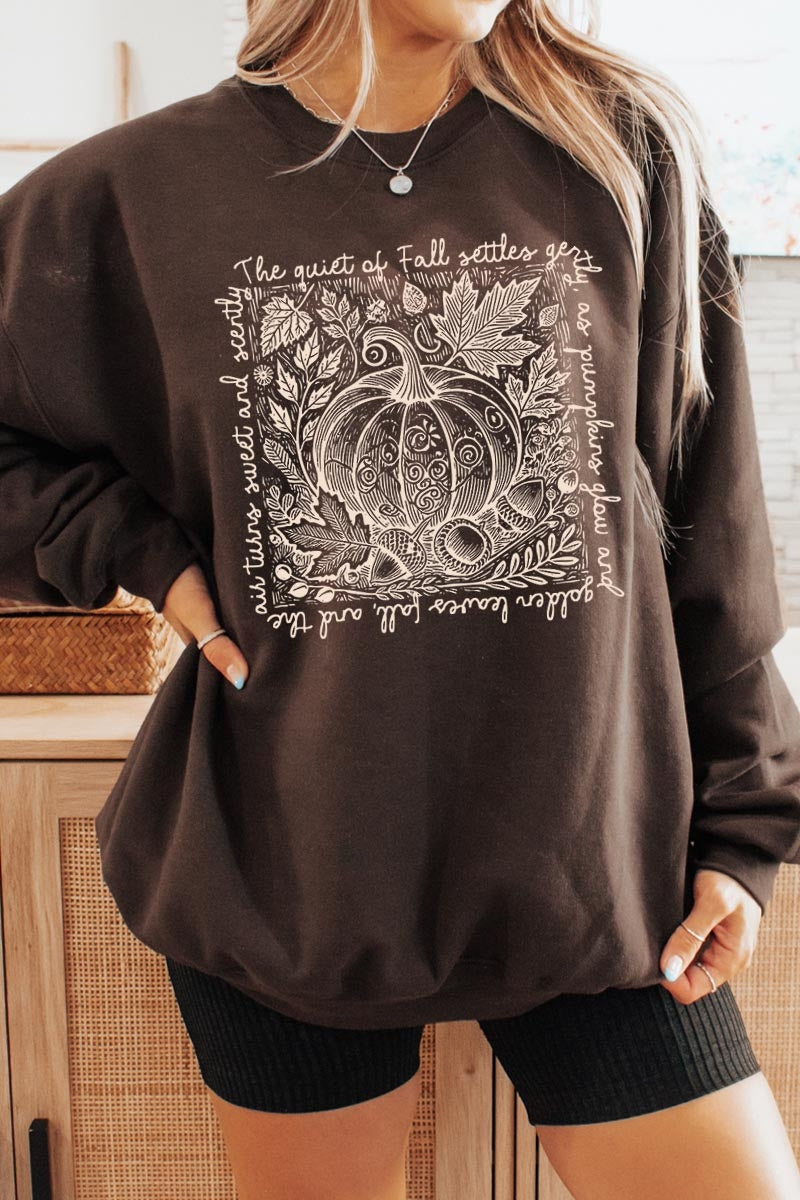UL180P-E3112 Fall Pumpkin Botanical Graphic Plus Sweatshirt $25