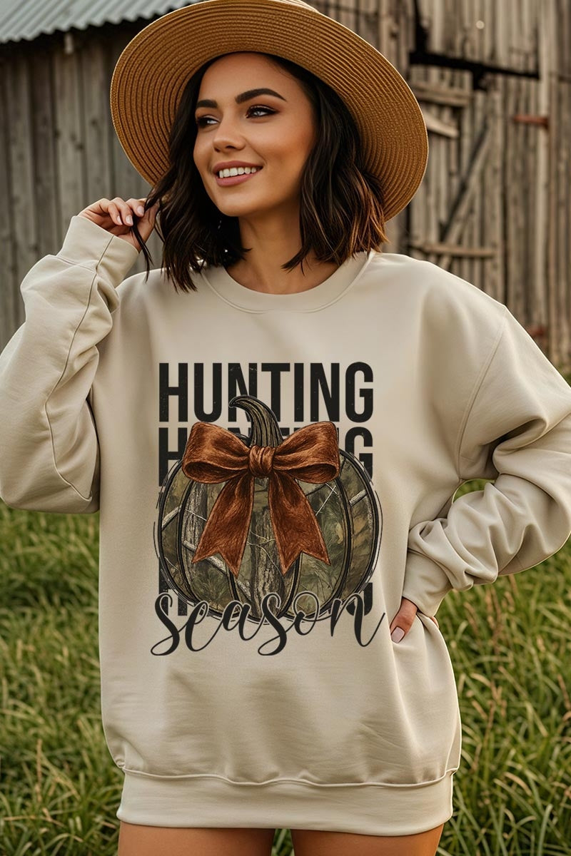 UL180P-E3190 Hunting Pumpkin Bow Graphic Plus Sweatshirt $25