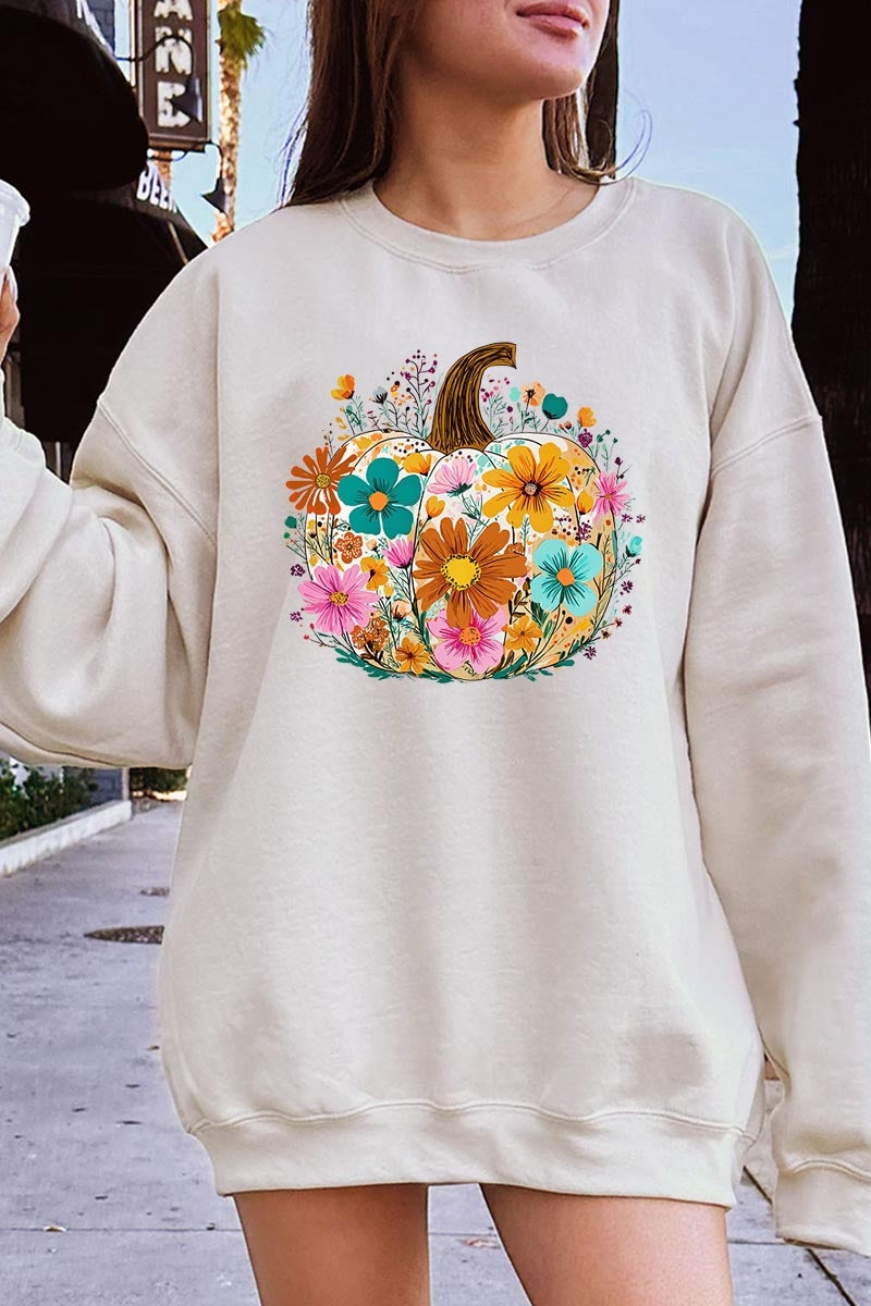 UL180P-E3118 Floral Pumpkin Graphic Plus Sweatshirt $25