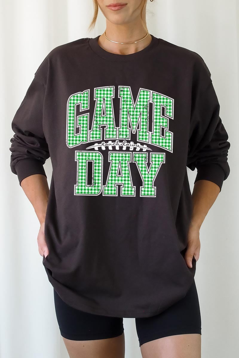 UL240-E3128 Green Gingham Game Day Graphic Long Sleeve Tee $13.75