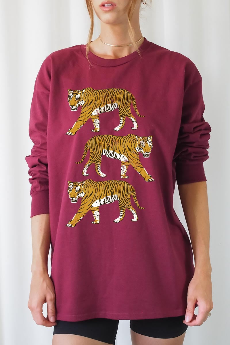 UL240P-E3104 Retro Tigers Graphic Plus Long Sleeve Tee $17