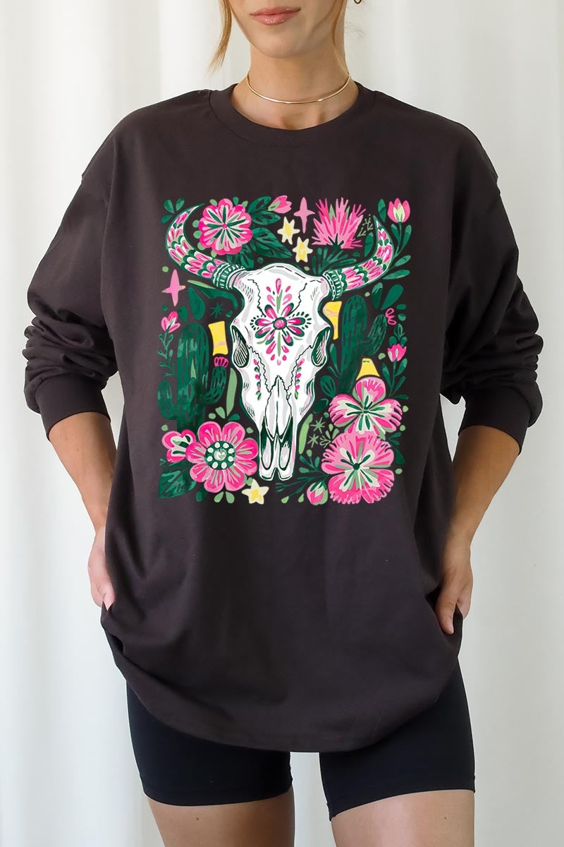 UL240-E3086 Western Floral Cow Skull Graphic Long Sleeve Tee $13.75