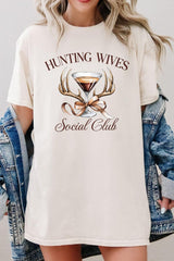 5000P-E3191 Hunting Wives Social Club Graphic Plus Heavy Cotton Tee $12.75