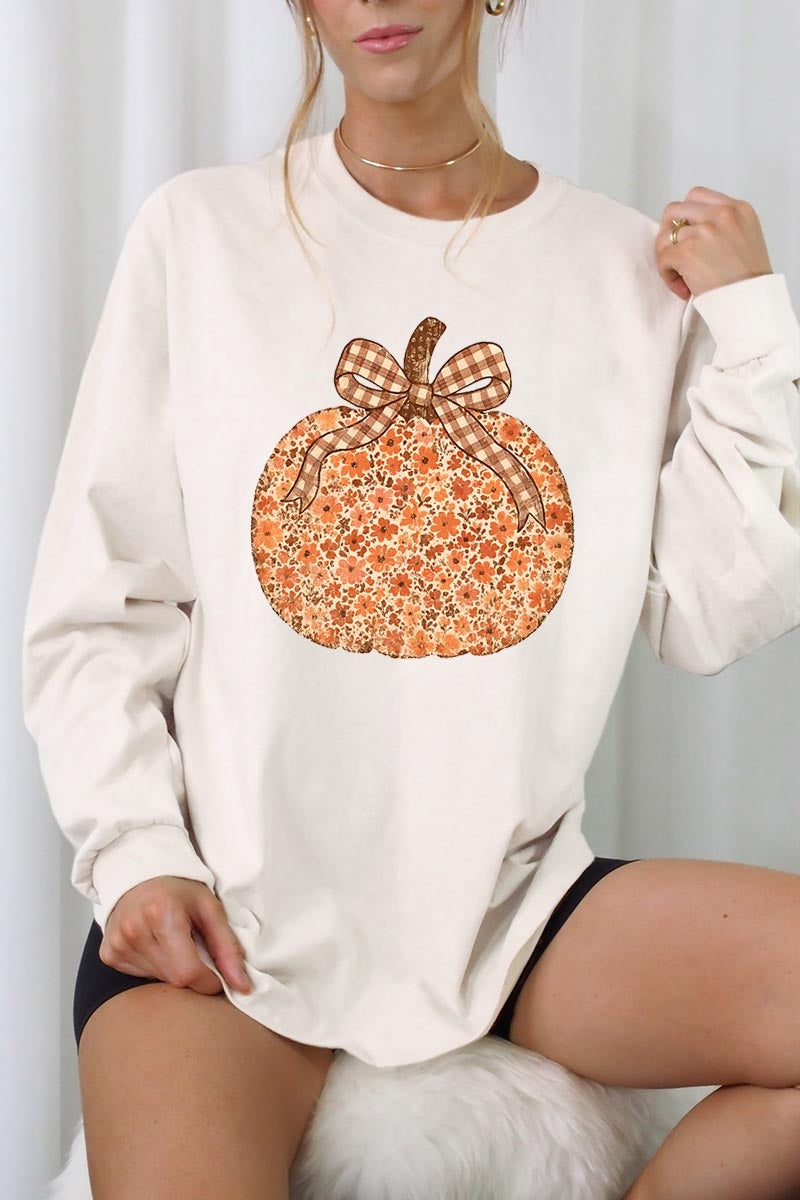 UL240P-E3135 Floral Fall Pumpkin Graphic Plus Long Sleeve Tee $17