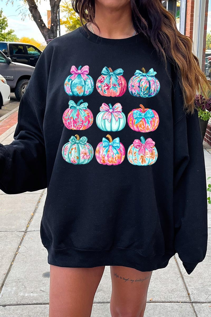 UL180P-E3137 Coquette Pumpkin Graphic Plus Sweatshirt $25