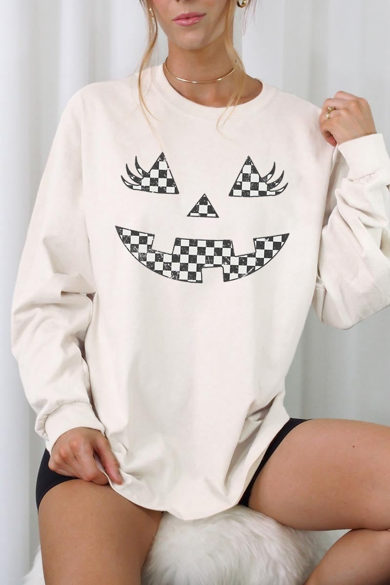 UL240-E3149 Checker Pumpkin Face Graphic Long Sleeve Tee $13.75