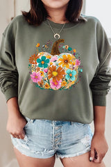 UL180P-E3118 Floral Pumpkin Graphic Plus Sweatshirt $25