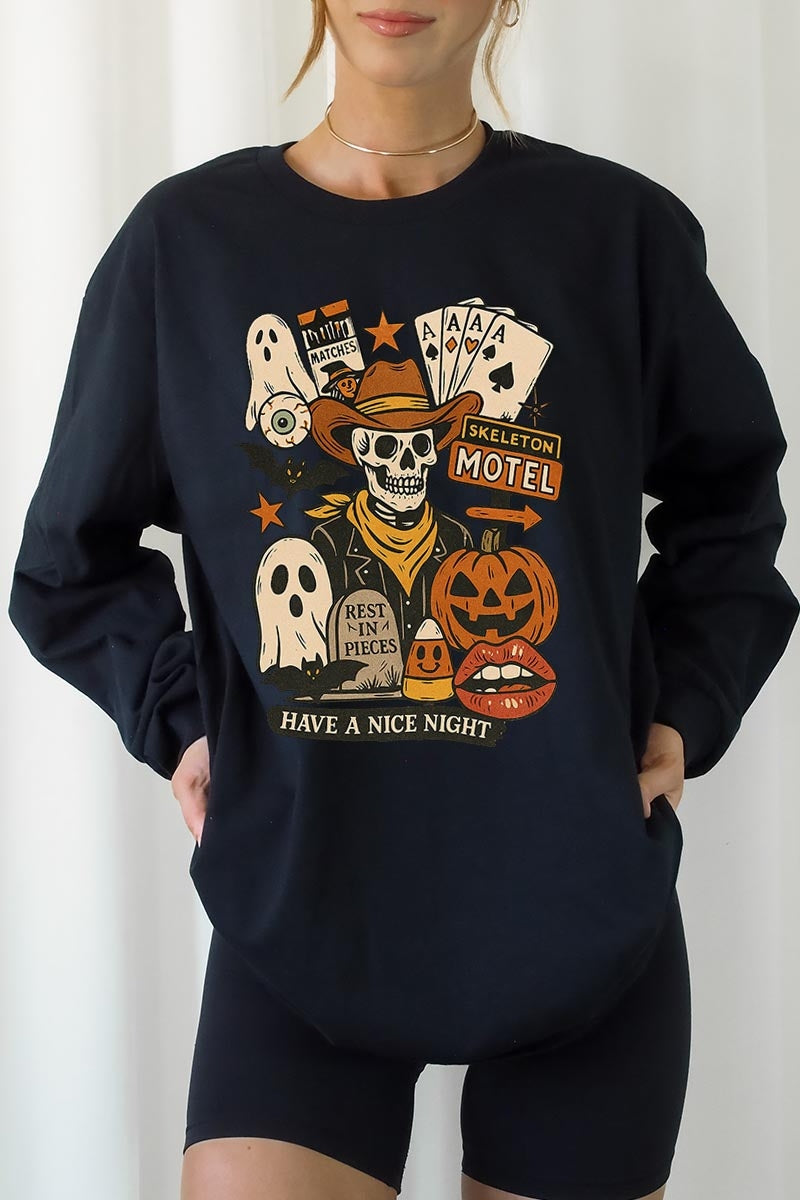 UL240P-E3107 Spooky Skeleton Graphic Plus Long Sleeve Tee $17